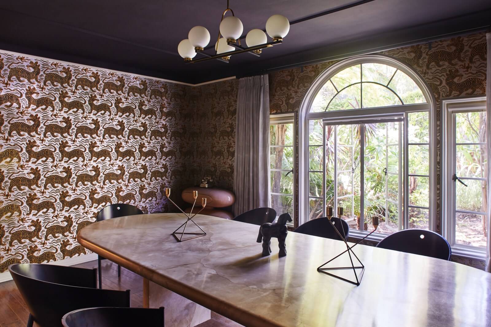 2025 March - Mark Ronson: Retro Hollywood Glam | Who using Marble Dining Table