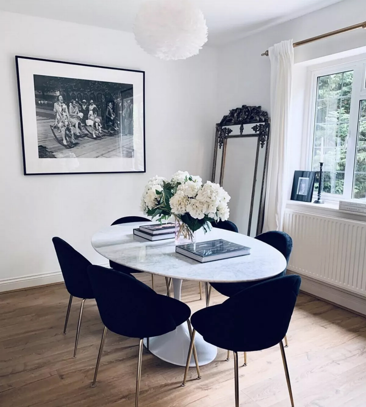 2025 March - Martine McCutcheon: Monochrome Elegance | Who using Marble Dining Table