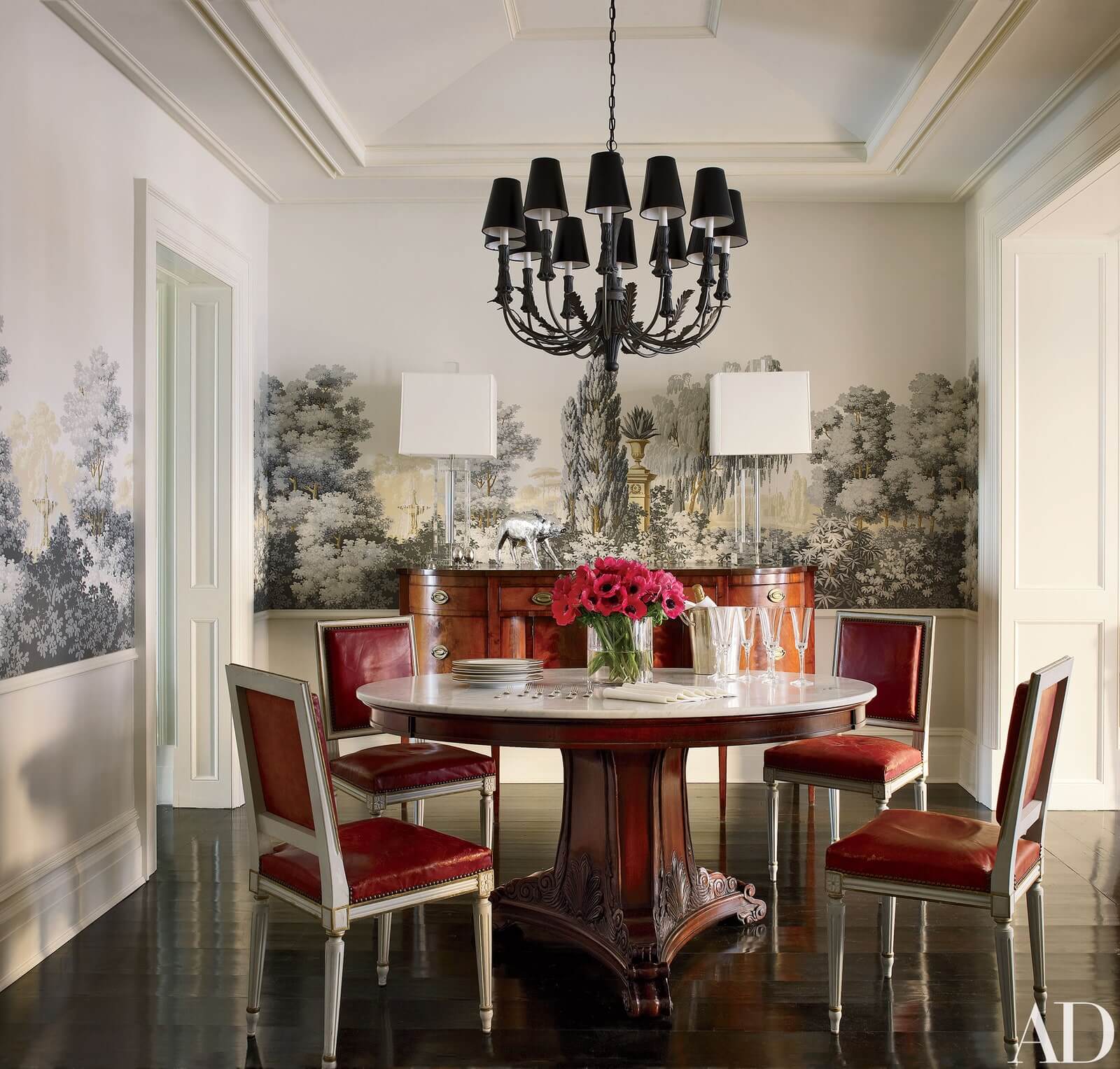 2025 March - Amanda Holden: Classic Meets Contemporary | Who using Marble Dining Table